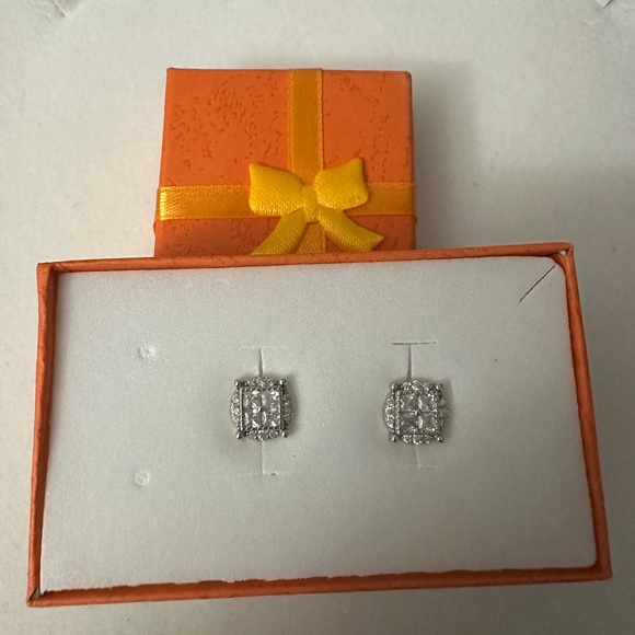 925 Sterling Silver Earings - Picture 3 of 11